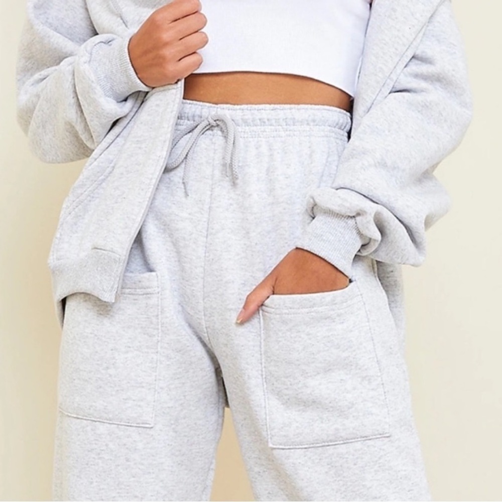 NWT PrettyLittleThing Ash Grey Thigh Pocket Casual Cuffed Joggers Sweatpants S